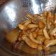 Як смачно посмажити опеньки з картоплею
