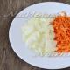 Маринований оселедець з морквою та цибулею