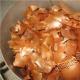 Bruststück in Lushpinna Tsibul – geräuchertes Fleisch in hausgemachten Gerichten Bruststück in Lushpinna Tsibul – Schweinefleischrezept