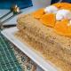 کیک با مارشمالو و شیر تغلیظ شده: بدون هم زدن