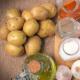 Wie man Hühnchen n_zhki mit Kartoffeln im Ofen für ein Pokrokov-Rezept mit Foto backt