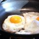 Смачна яєчня на сніданок: рецепти, фото